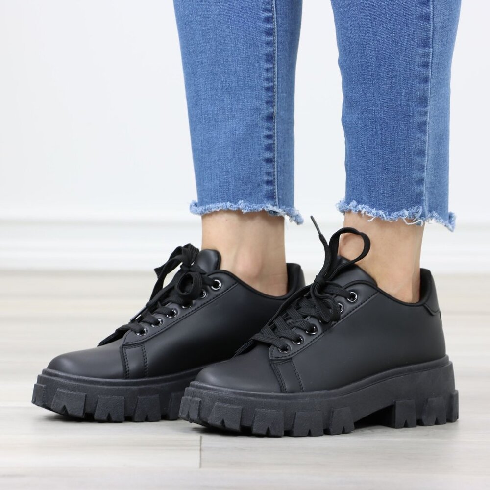 Black Platform Sneakers Lace-Up Matte Finish Chunky Sole Grip Tread